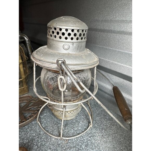 Antique CPR Railroad Lantern Canadian Pacific Railroad - Picture 4 of 4